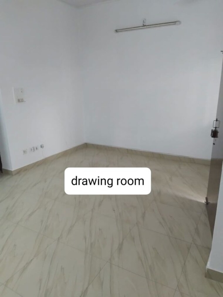 Room, hazratganj 3 Bedroom 1700 Sq.Ft. Builder Floor In Hazratganj Lucknow 10049687