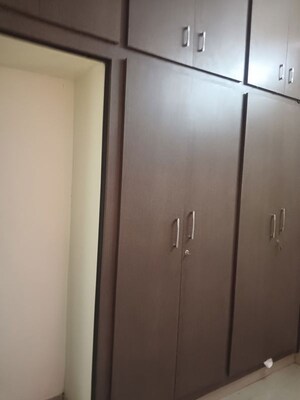 Furnished Amenities in 2 BHK Apartment at Manikonda – for Rent