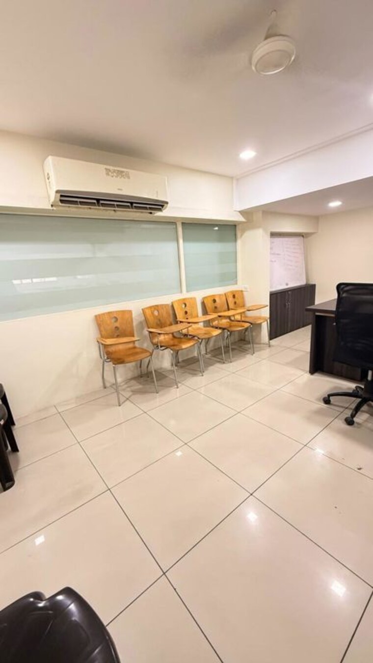 Living Room, fatehgunj Commercial Office Space 1200 Sq.Ft. In Fatehgunj Vadodara 10049755