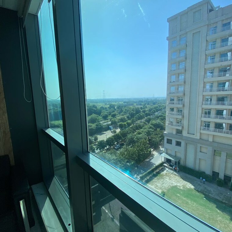 Balcony, assotech-business-cresterra Commercial Office Space 530 Sq.Ft. In Sector 135 Noida 10049756