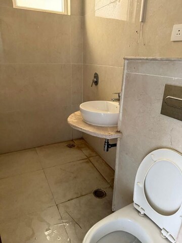 Bathroom in 3.5 BHK Apartment at SS Almeria, Sector 84 – for Rent