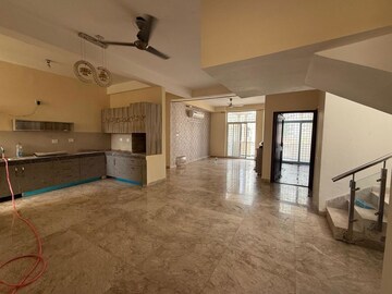 3.5 BHK Apartment For Rent in SS Almeria, Sector 84