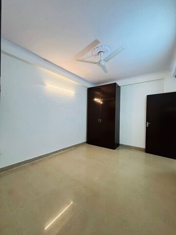 Room in 2 BHK Apartment at Saket – for Rent