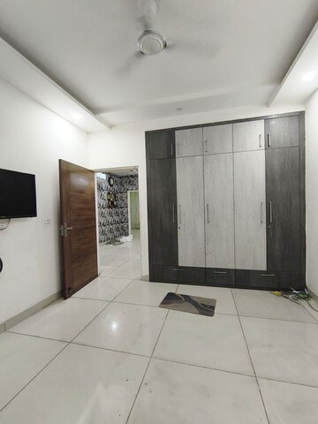 Room in 3 BHK Apartment at Lifestyle Homes, Patiala Road – for Rent