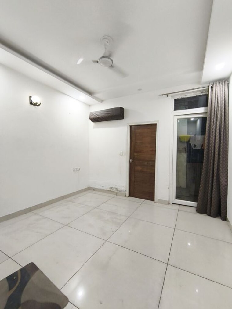 Room, lifestyle-homes 3 Bedroom 1250 Sq.Ft. Apartment In Patiala Road Zirakpur 10049773