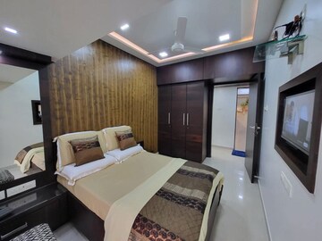 Master Bedroom in 3 BHK Apartment at Andheri West – for Rent