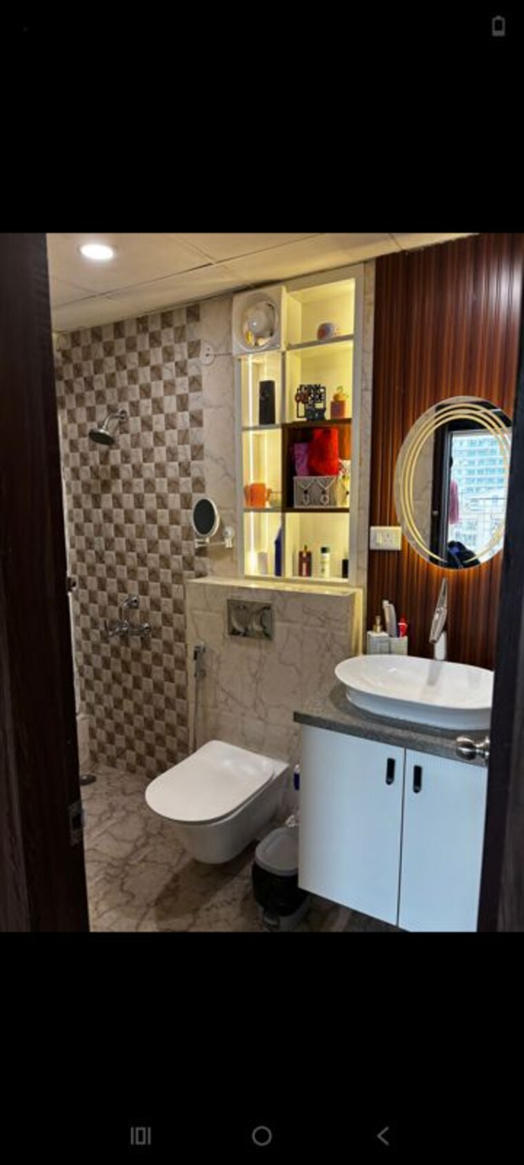 Nearby, mahagun-marvella 2.5 Bedroom 1420 Sq.Ft. Apartment In Sector 78 Noida 10049787