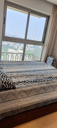 1 BHK Apartment For Rent in Hiranandani Highland