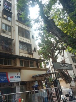 Retail Shop For Sale in Radha Raman Apartment