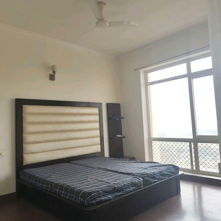 Room, jaypee-greens-pavilion-heights-1 3 Bedroom 2016 Sq.Ft. Apartment In Sector 128 Noida 10049860