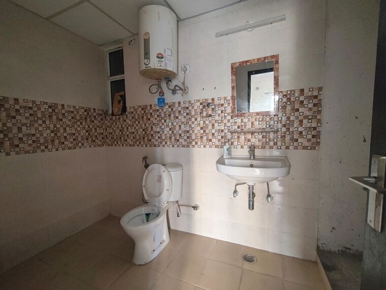 Bathroom, jm-florence 3 Bedroom 1580 Sq.Ft. Apartment In Tech Zone 4 Greater Noida Greater Noida 10049867