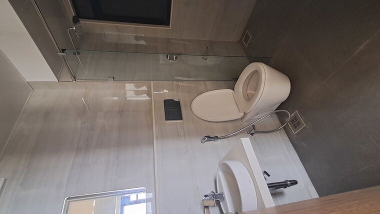 Bathroom, dosti-eastern-bay 2 Bedroom 672 Sq.Ft. Apartment In Wadala Mumbai 10049886