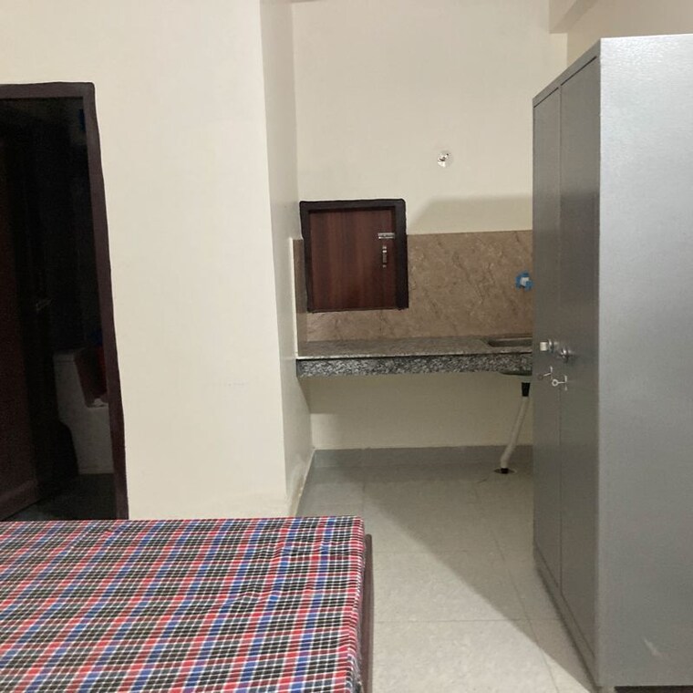 Bedroom, sector 134 Pg For Boys & Girls In Sector 134 10049910