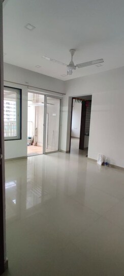 2 BHK + Extra Room Apartment For Rent in Tulsi Ratna