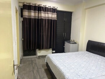 2 BHK Apartment For Rent in Gaur City 2 - 10th Avenue, Sector 16c Greater Noida