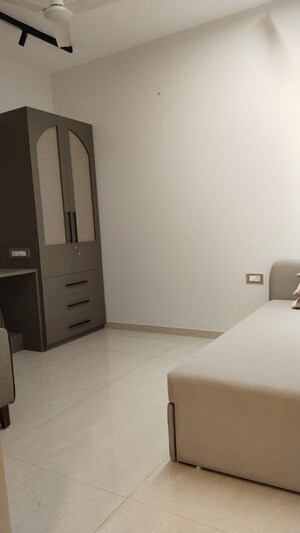 Bedroom in 3 BHK Apartment at Shivaji Park – for Rent