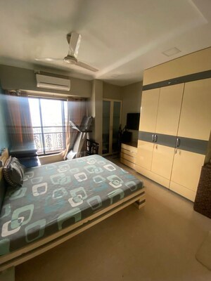 Bedroom in 3 BHK Apartment at Ekta Heights Khar West, Khar West – for Rent