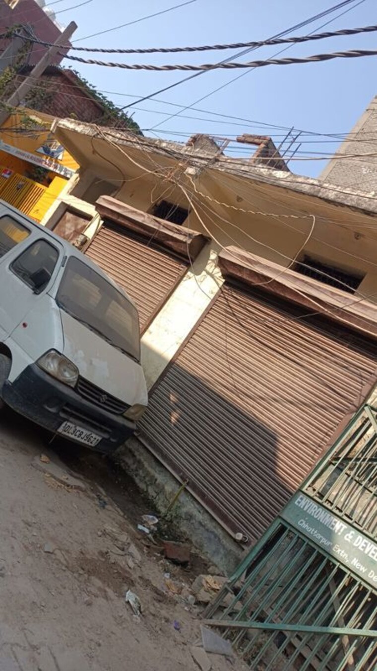 Nearby, mandi  250 Sq.Yd. Plot In Mandi Delhi 10050006