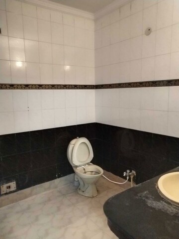 Bathroom in 2.5 BHK Builder Floor at RWA Apartments Sector 26, Sector 26 – for Rent