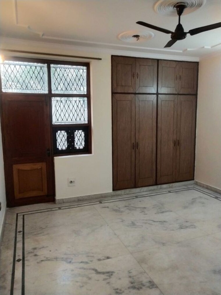 Room, rwa-apartments-sector-26 2.5 Bedroom 1385 Sq.Ft. Builder Floor In Sector 26 Noida 10050058