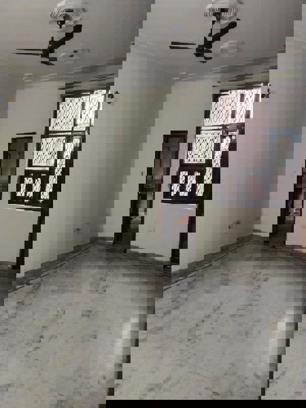 2.5 BHK + Pooja Room 1385 Sq.Ft. Builder Floor in RWA Apartments Sector 26