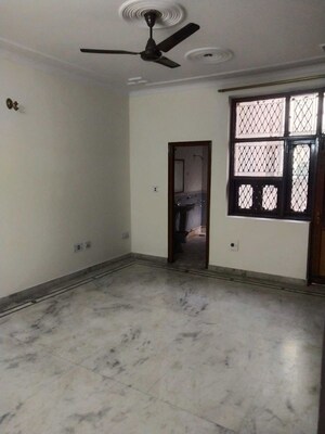 2.5 BHK Builder Floor For Rent in RWA Apartments Sector 26, Sector 26
