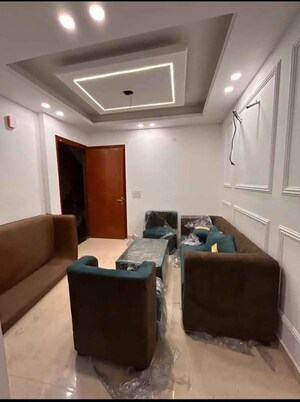 Team Area in 1 BHK Builder Floor at Chattarpur – for Rent