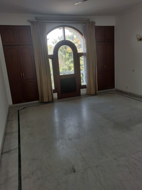 4 BHK Apartment For Rent in Shanti Niketan