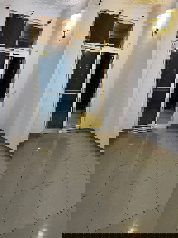 3 BHK + Extra Room 1850 Sq.Ft. Apartment in Amrapali Vaishali