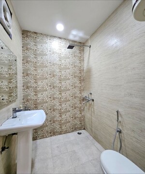 Bathroom in 1.5 BHK Builder Floor at Sahyag Lane Society, Vaishali Sector 5 – for Sale