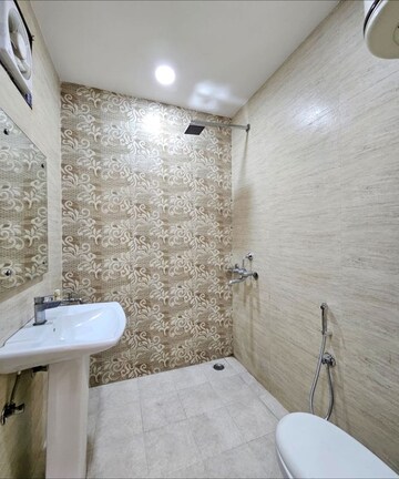 Bathroom in 1.5 BHK Builder Floor at Sahyag Lane Society, Vaishali Sector 5 – for Sale