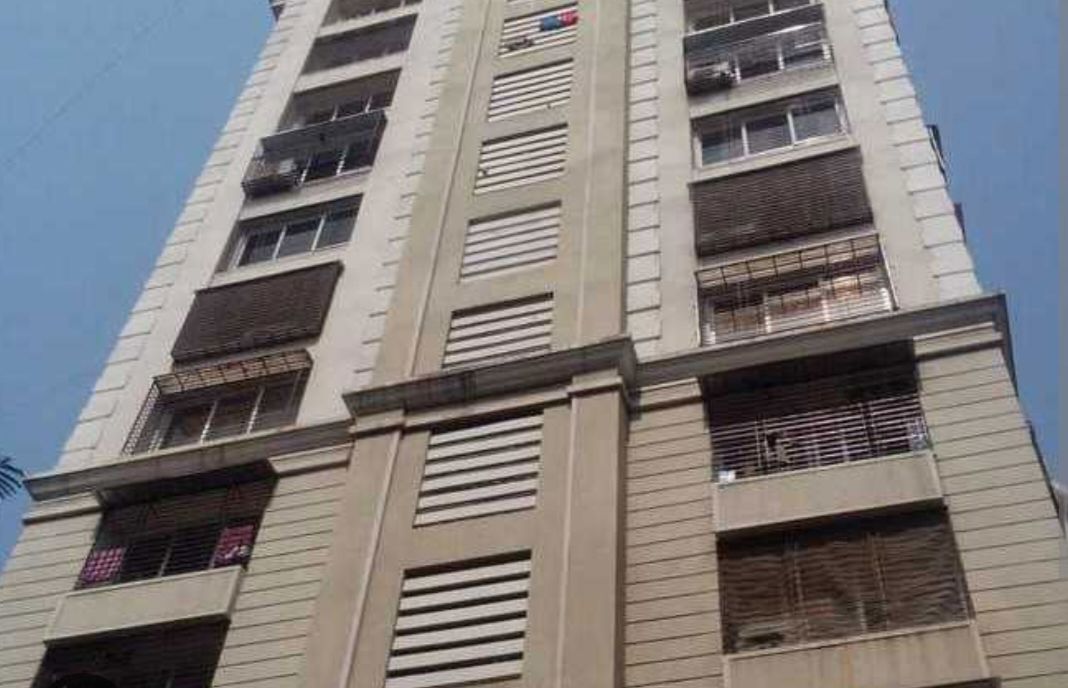 4 BHK 1800 Sq.Ft. Apartment in Camron Height