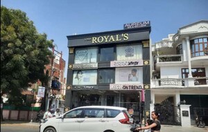  Shop – Exterior View View at Aliganj - for Rent