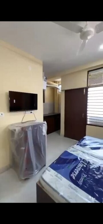 Team Area in 1 RK Builder Floor at RWA Residential Society, Sector 40 – for Rent