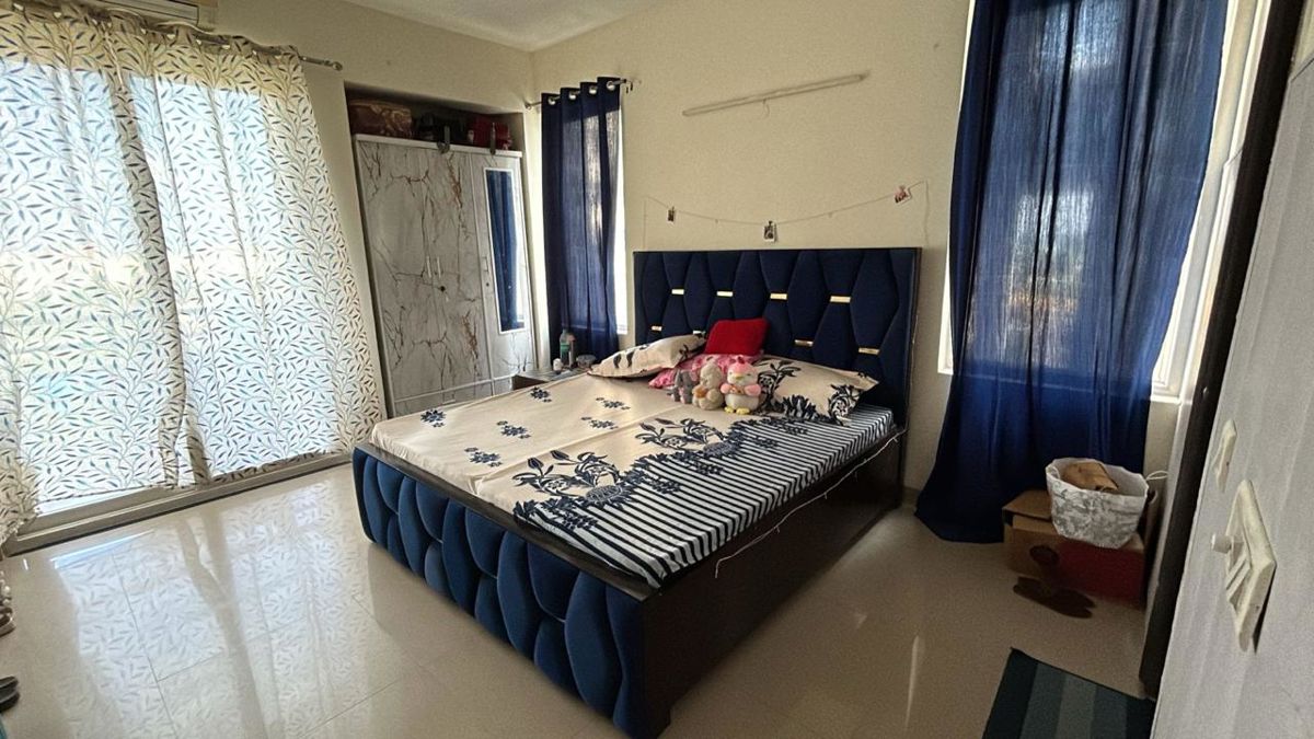 2 BHK + Servant Room Apartment For Rent in Urbtech Xaviers