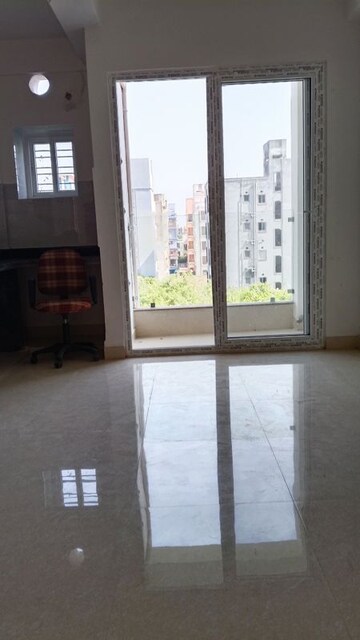 Room in 2 BHK Apartment at Sristi Plaza, Chinar Park – for Sale
