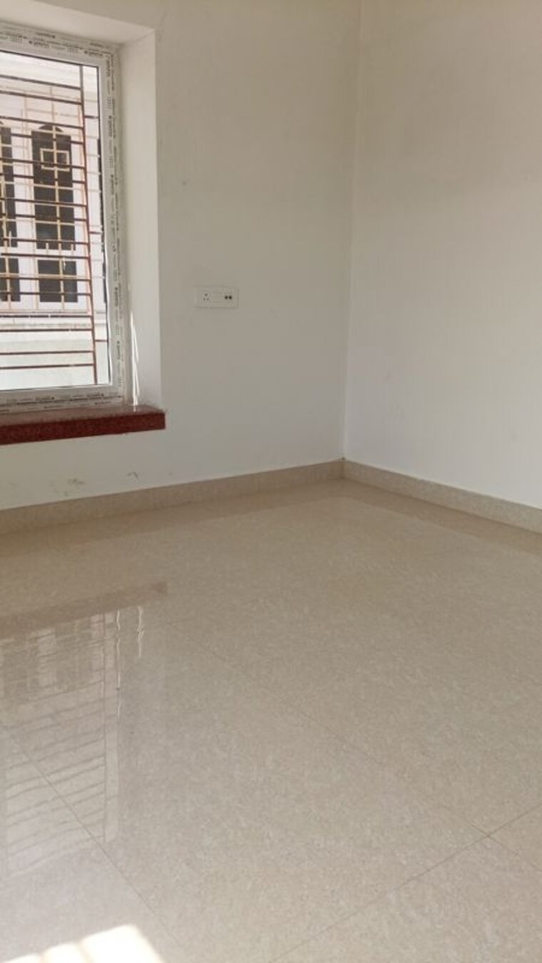 Room, sristi-plaza 2 Bedroom 1020 Sq.Ft. Apartment In Chinar Park Kolkata 10050215