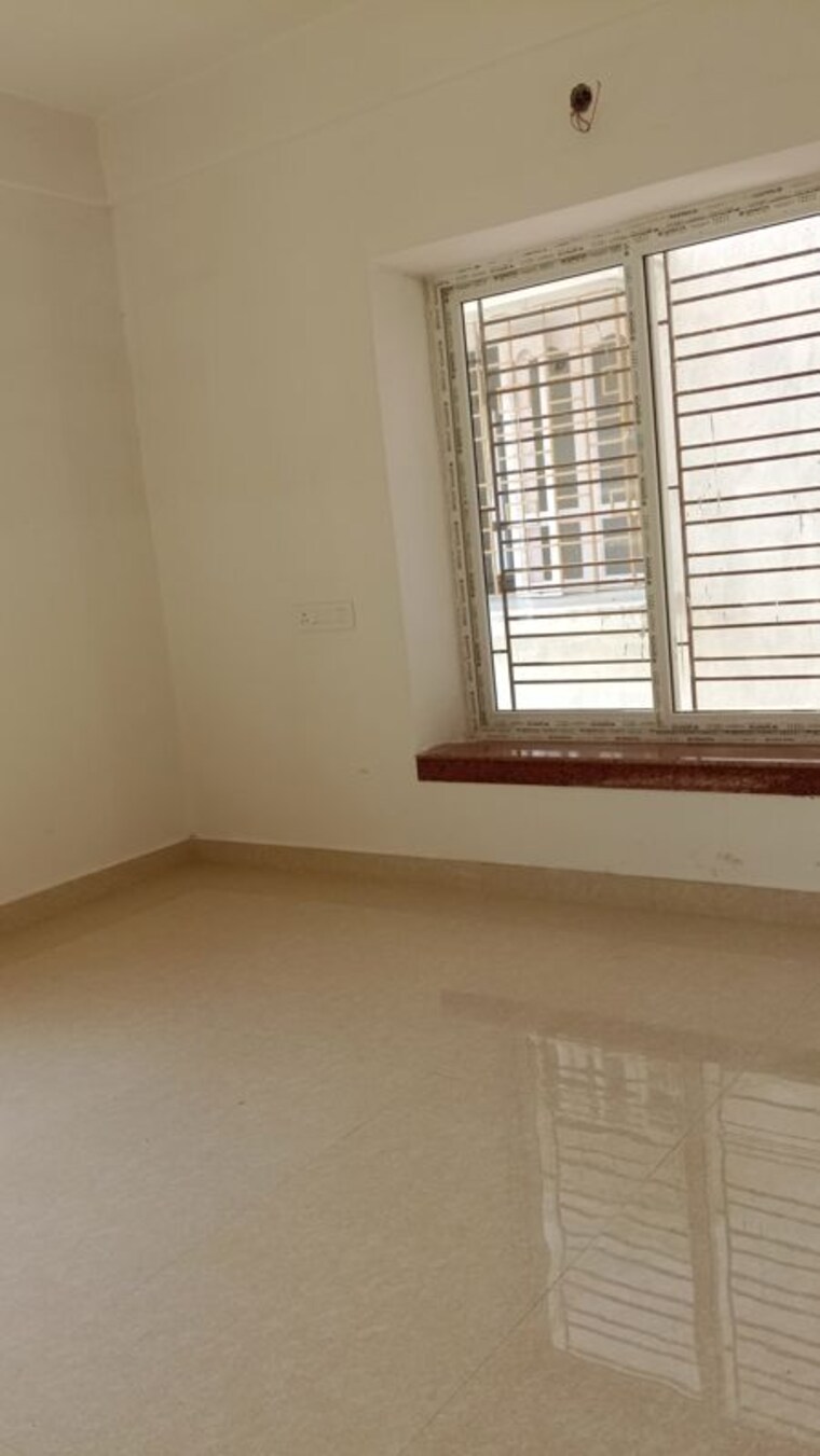 Room, sristi-plaza 2 Bedroom 1020 Sq.Ft. Apartment In Chinar Park Kolkata 10050215