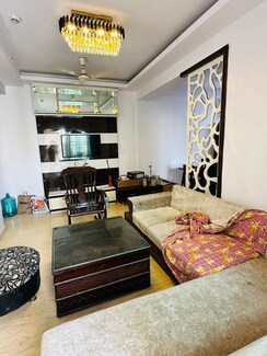 3 BHK Apartment For Rent in Mahagun Moderne
