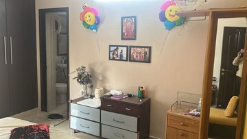 Furnished Amenities in 3 BHK Apartment at Jm Orchid, Sector 76 – for Rent