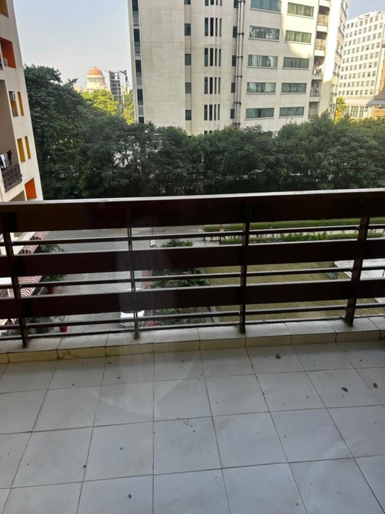 Balcony, rohtas-presidential-tower 3.5 Bedroom 2190 Sq.Ft. Apartment In Vibhuti Khand Lucknow 10050244