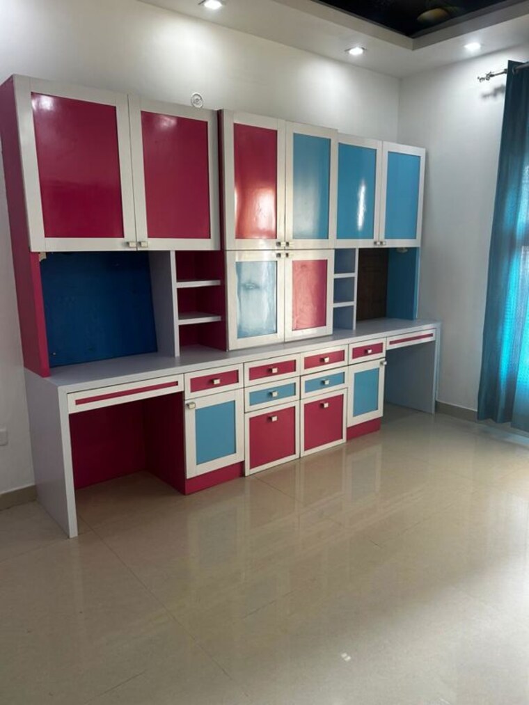 Kitchen, rohtas-presidential-tower 3.5 Bedroom 2190 Sq.Ft. Apartment In Vibhuti Khand Lucknow 10050244