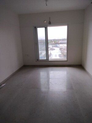 Room in 2 BHK Apartment at Dosti West County, Balkum Pada – for Rent