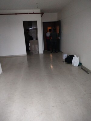 Room in 2 BHK Apartment at Dosti West County, Balkum Pada – for Rent