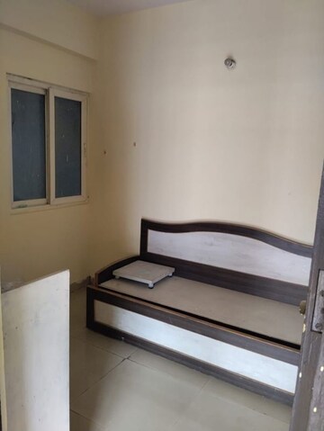 Bedroom in 2.5 BHK Apartment at Aims Golf City, Sector 75 – for Rent