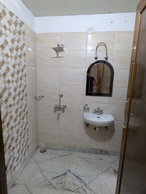 Bathroom in 3 BHK Builder Floor at RWA Residential Society Sector 46, Sector 46 – for Rent