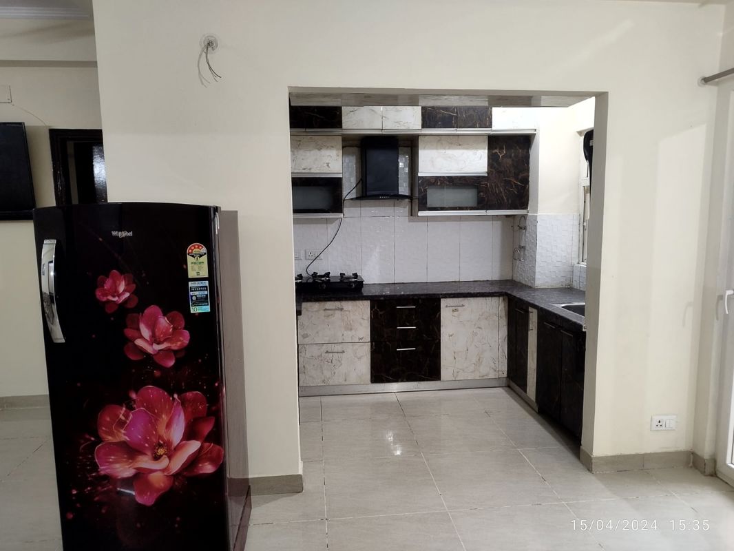 2 BHK + Extra Room Apartment For Sale in Panchsheel Greens II