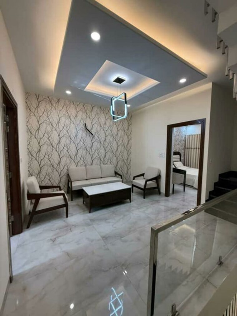 Room, ambala highway 3 Bedroom 105 Sq.Yd. Independent House In Ambala Highway Zirakpur 10050288