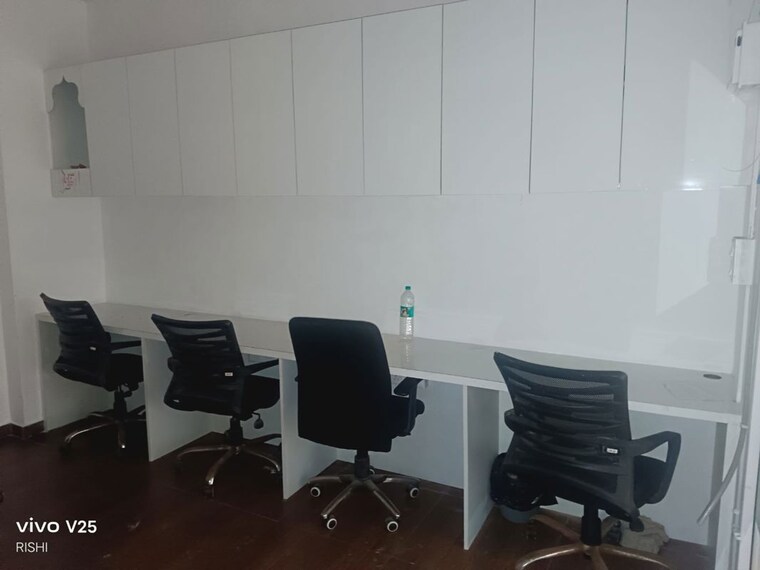 Team Area, gaur-city-mall Commercial Office Space 500 Sq.Ft. In Sector 4 Greater Noida Greater Noida 10050293