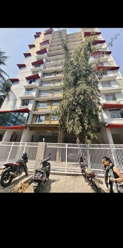 1.5 BHK + Pooja Room Apartment For Sale in Smit Apartment Rajawadi Colony